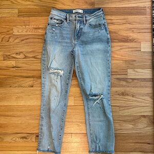 Abercrombie Mid-rise Boyfriend Distressed Jean Size 0